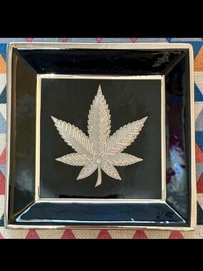 Jonathan Adler Decorative Black Leaf Tray - Silver Leaf Motif